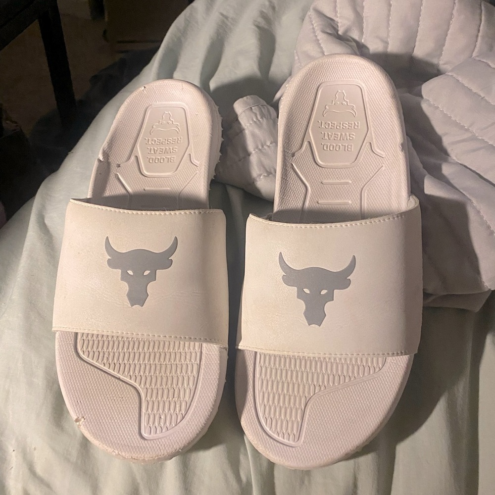 Men’s slides project rock